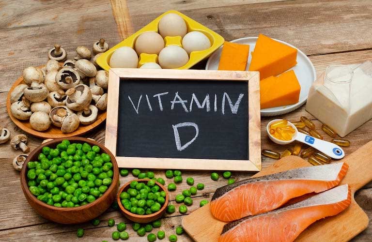 Thiếu vitamin D có thể dẫn tới tình trạng mệt mỏi ban ngày, khó ngủ ban đêm