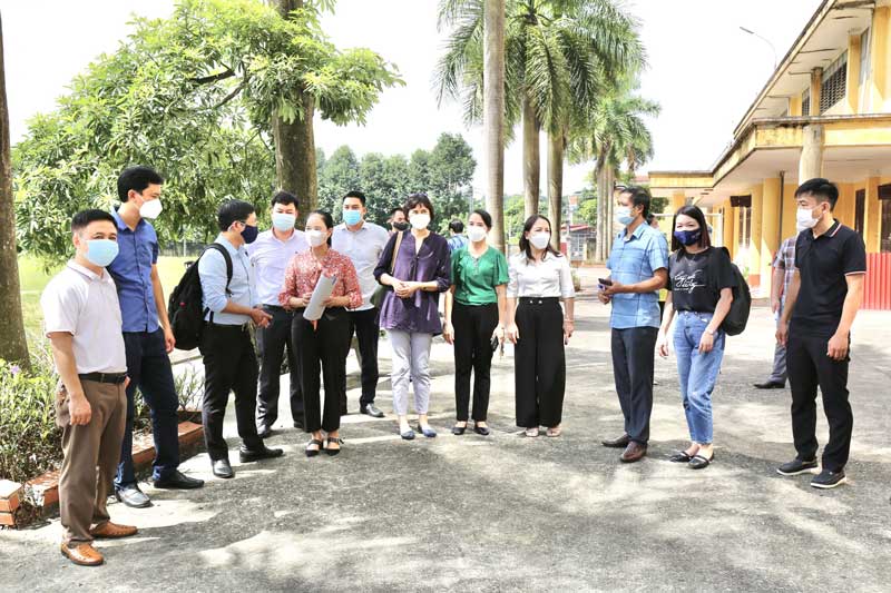 Viện Vệ sinh dịch tễ Trung ương, Trung tâm Kiểm soát bệnh tật tỉnh kiểm tra khu cách ly tại Trường Cao đẳng công nghiệp Thái Nguyên, nơi phát hiện ca bệnh bạch hầu.