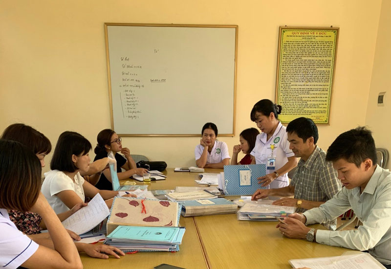 Công tác kiểm tra chéo các tiêu chí Y tế năm 2020 tại trạm y tế phường Hương Sơn
