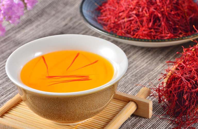 Trà saffron là lựa chọn rất dễ thực hiện và hiệu quả